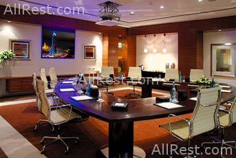 Grosvenor House West Marina Beach 26